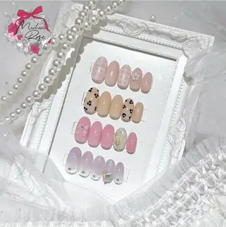 ネイル マシェリローズ所属・Macherie Roseのネイルデザイン