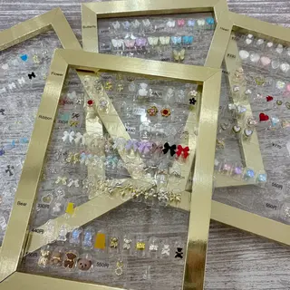 ネイル アンリッシュ新宿店 kousakaのネイルデザイン