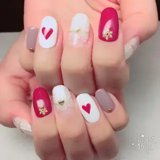 ネイル THECOLORS所属・近貞 莉奈のネイルデザイン