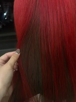 ロング カラー 伊藤 ゆいなのヘアスタイル