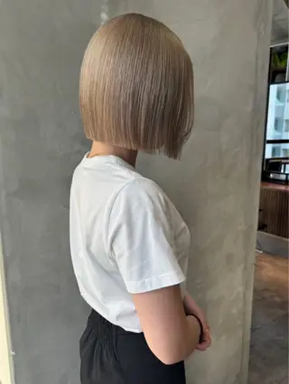 ショート カラー 渋谷／透明感カラー kuttiのヘアスタイル