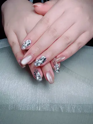 ネイル Yuxi Beauty salon 【ユーシィー ビューティ サロン】所属・ユーシーネイルサロン 池田公園店のネイルデザイン