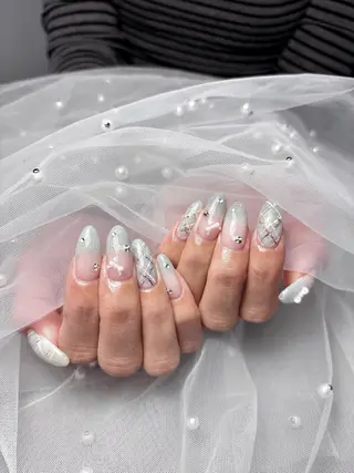 ネイル eight nail 渋谷駅前店所属・makoto 🐻‍❄️のネイルデザイン