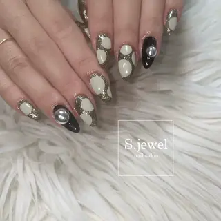 ネイル S♡JEWEL所属・S. JEWELのネイルデザイン