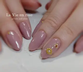 ネイル ラヴィアン ローズのネイルデザイン