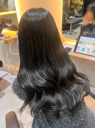 ロング カラー レイヤーカット/ うる艶カラー/ユイのヘアスタイル