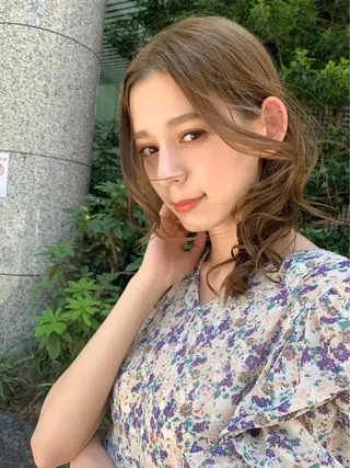 セミロング カラー ヘアアレンジ 新宿駅近♡友達とOK 🦋W -ワット -のヘアスタイル