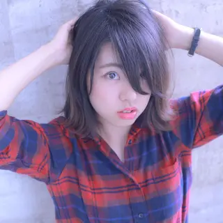 ミディアム 伊藤 裕貴のヘアスタイル