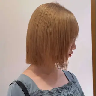 ショート カラー レイヤーボブ Asukaのヘアスタイル