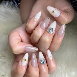 ネイル repos~ルポ~所属・里見 麗のネイルデザイン