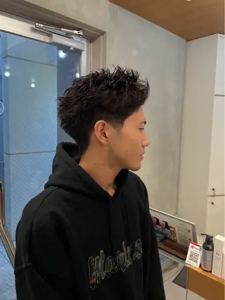 メンズ スパイキーショート/ センターパート/奈菜のヘアスタイル