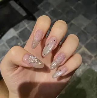 ネイル T. Leeのネイルデザイン