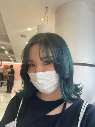 セミロング カラー 艶ハイトーン👑♡ NATSUKIのヘアスタイル