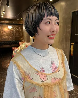 ショート カラー haco＋所属・圧倒的デザイン力 店長🎨RENAのヘアスタイル