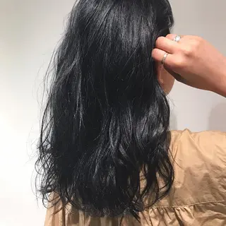 ミディアム カラー ヘアアレンジ Zina渋谷エリア マネージャShionのヘアスタイル