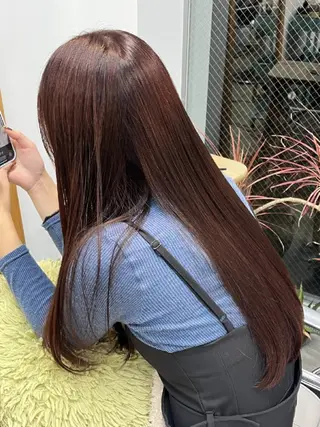 カラー ロング 井上 日菜子のヘアスタイル