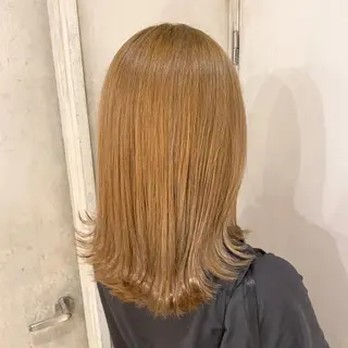 セミロング カラー Lutia所属・Lutia  チノ リキマル🍀のヘアスタイル