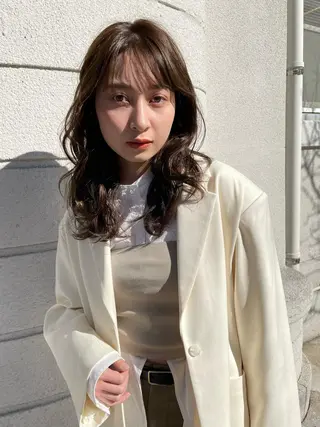 ミディアム sion所属・北里 花咲のヘアスタイル