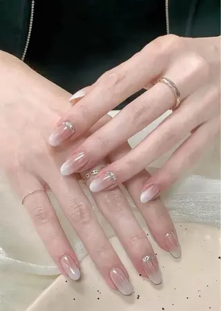 ネイル 高木 維麗絲のネイルデザイン