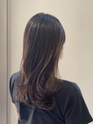 ロング カラー 鈴木弥月/大人ボブ× 透明感カラーのヘアスタイル