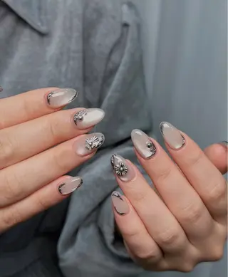 ネイル Hina 池袋 長だしチップ専門店のネイルデザイン