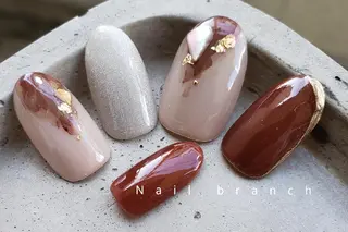 ミディアム カラー パーマ ヘアアレンジ ネイル マツエク・マツパ アイブロウ Nail branchのネイルデザイン