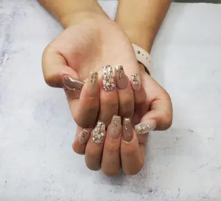 ネイル nailstudio eviz新宿店のネイルデザイン