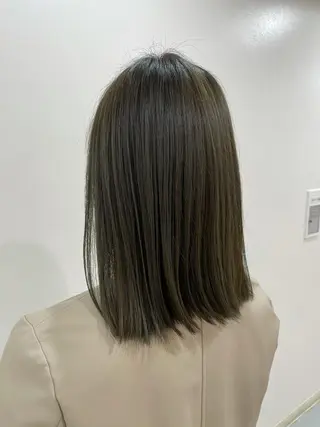 セミロング カラー akane .のヘアスタイル