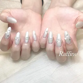 ネイル RAFFINE 月🦋🩵のネイルデザイン