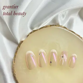 ネイル grantier beautyのネイルデザイン