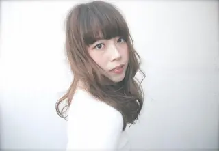 セミロング カラー インナーカラー/天神 ブリーチ/吉田のヘアスタイル