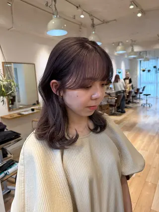 ミディアム カラー ミルクティー× グレージュMOMOのヘアスタイル