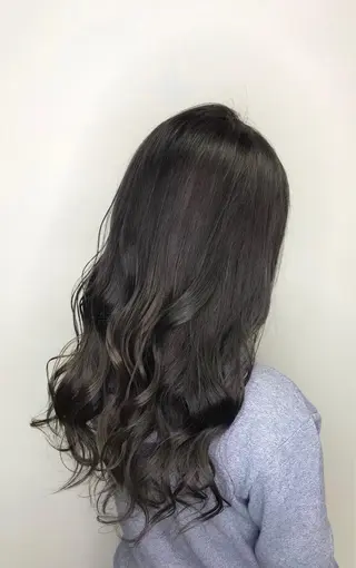 カラー インナー×縮毛矯正 ピンクカラー澤井里菜のヘアスタイル