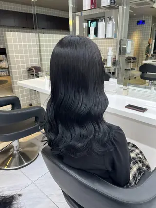 ロング 寒色＆ブリーチ特化 寒色MiOのヘアスタイル