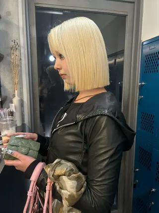 ショート カラー 韓国ボブ/レイヤー カット/ EMIRIのヘアスタイル