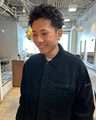 ショート メンズ グランジヘア 無造作ヘアHYUGAのヘアスタイル