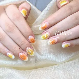 ネイル RAFFINE 月🦋🩵のネイルデザイン