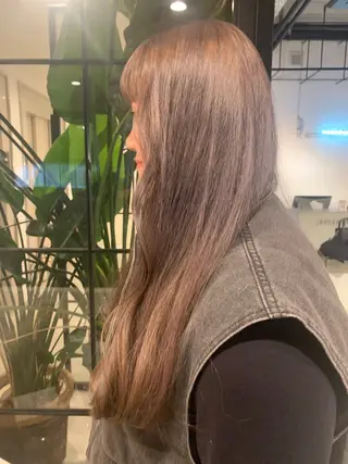 カラー ベージュ/ダブルカラ ー/新潟駅/青柳萌果のヘアスタイル