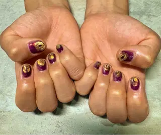 ネイル Mahiru ➰🎀🤍のネイルデザイン