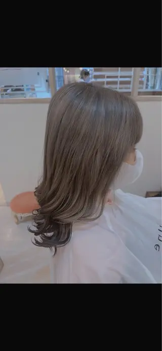 ロング 須藤 百合香のヘアスタイル