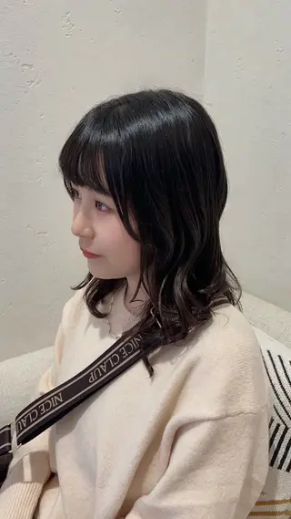 セミロング パーマ amiehairroom所属・むらたナチュラルパー マ🌀透明感カラーのヘアスタイル