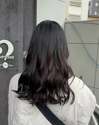 ロング 西形 梨瑚のヘアスタイル