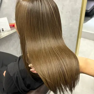 セミロング カラー NUMBER_ ユイナのヘアスタイル