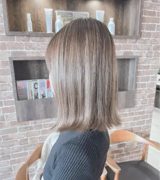セミロング yui nishiwakiのヘアスタイル