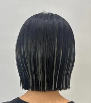 ショート カラー 高橋 沙央のヘアスタイル