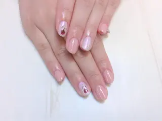 ネイル 新橋 ルキナ スタッフのネイルデザイン