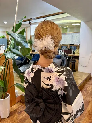 ロング ヘアアレンジ bright所属・miku ヘアセット/着付けのヘアスタイル