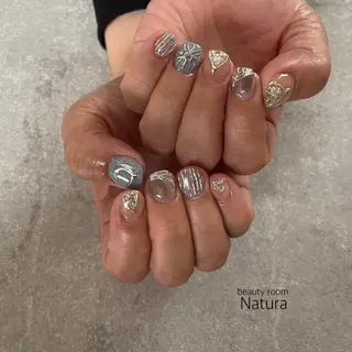 ネイル マツエク・マツパ アイブロウ beautyroom Naturaのネイルデザイン