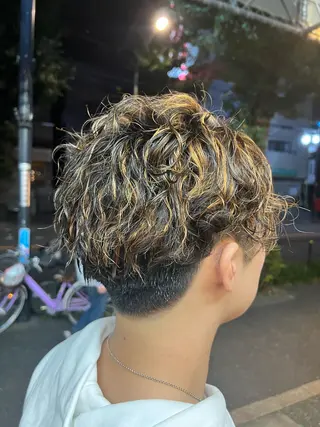パーマ メンズ MIRUCO by KURAKU所属・⭐️ハイトーンカラー ⭐️メンズパーマ達成のヘアスタイル