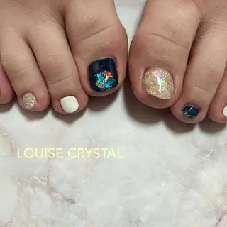 ネイル LOUISE CRYSTALのネイルデザイン